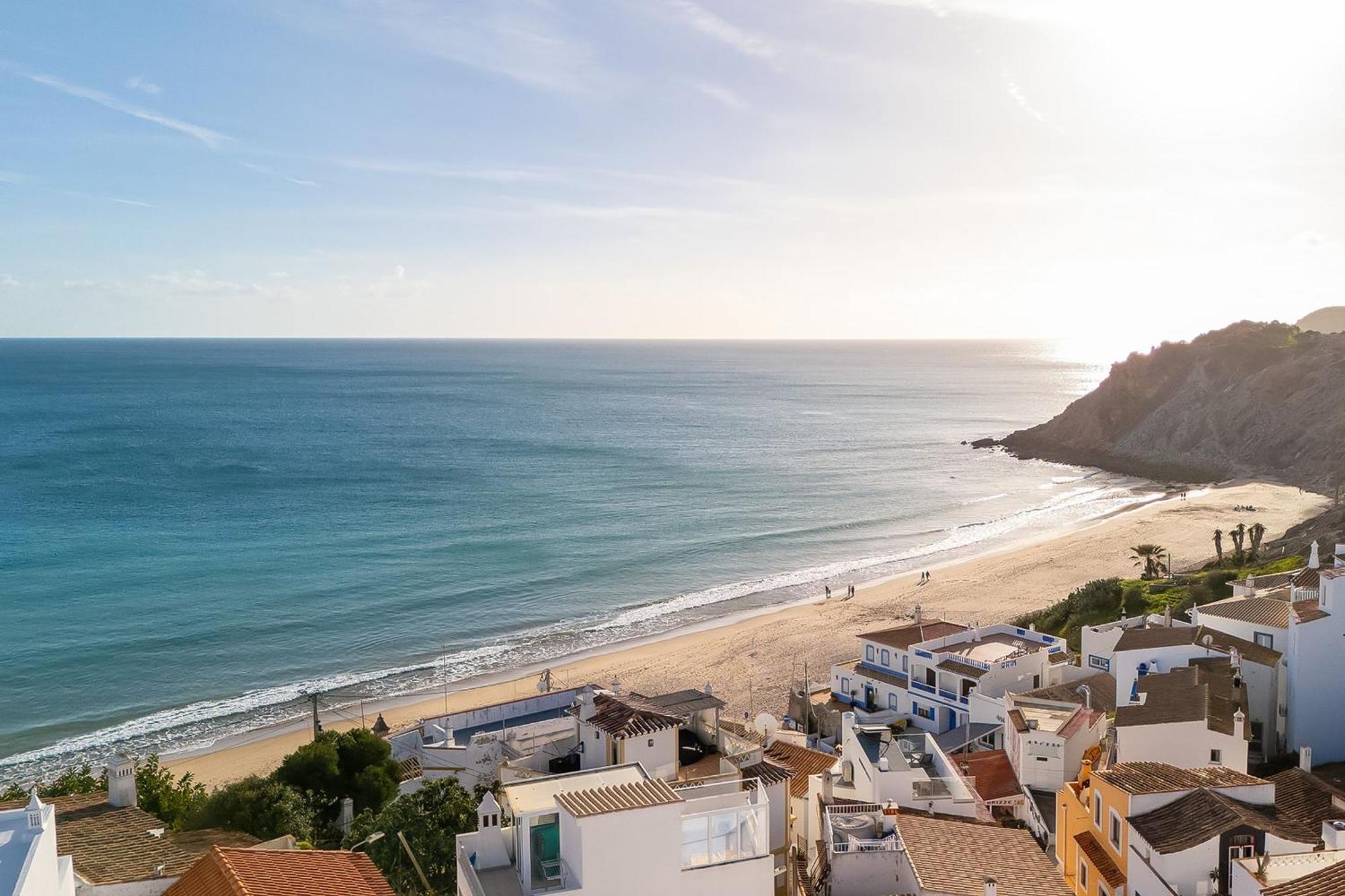 Comfy Flat W/ Rooftop Beach View By Lovelystay Burgau Exterior photo